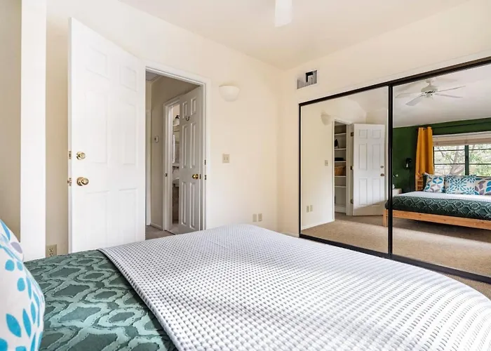 Apartamento Vibrant 2br Dt Living, Stylish & Serene Tucson