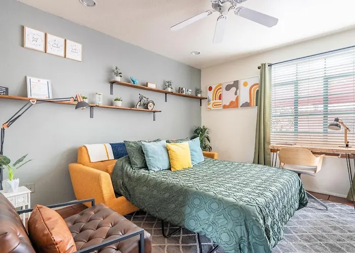 Apartamento Vibrant 2br Dt Living, Stylish & Serene