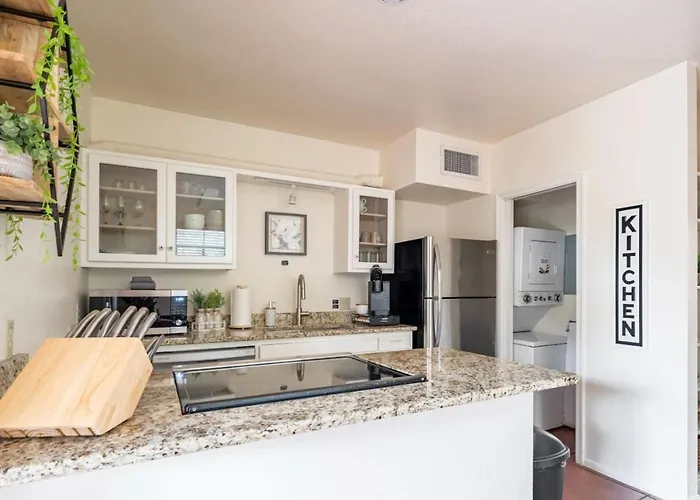 Apartamento Vibrant 2br Dt Living, Stylish & Serene *