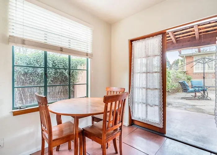 Vibrant 2br Dt Living, Stylish & Serene Apartamento Tucson